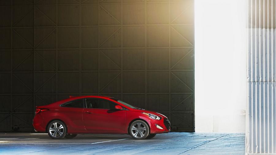  Hyundai Elantra Coupe 2014 года  (фото 19 из 25)